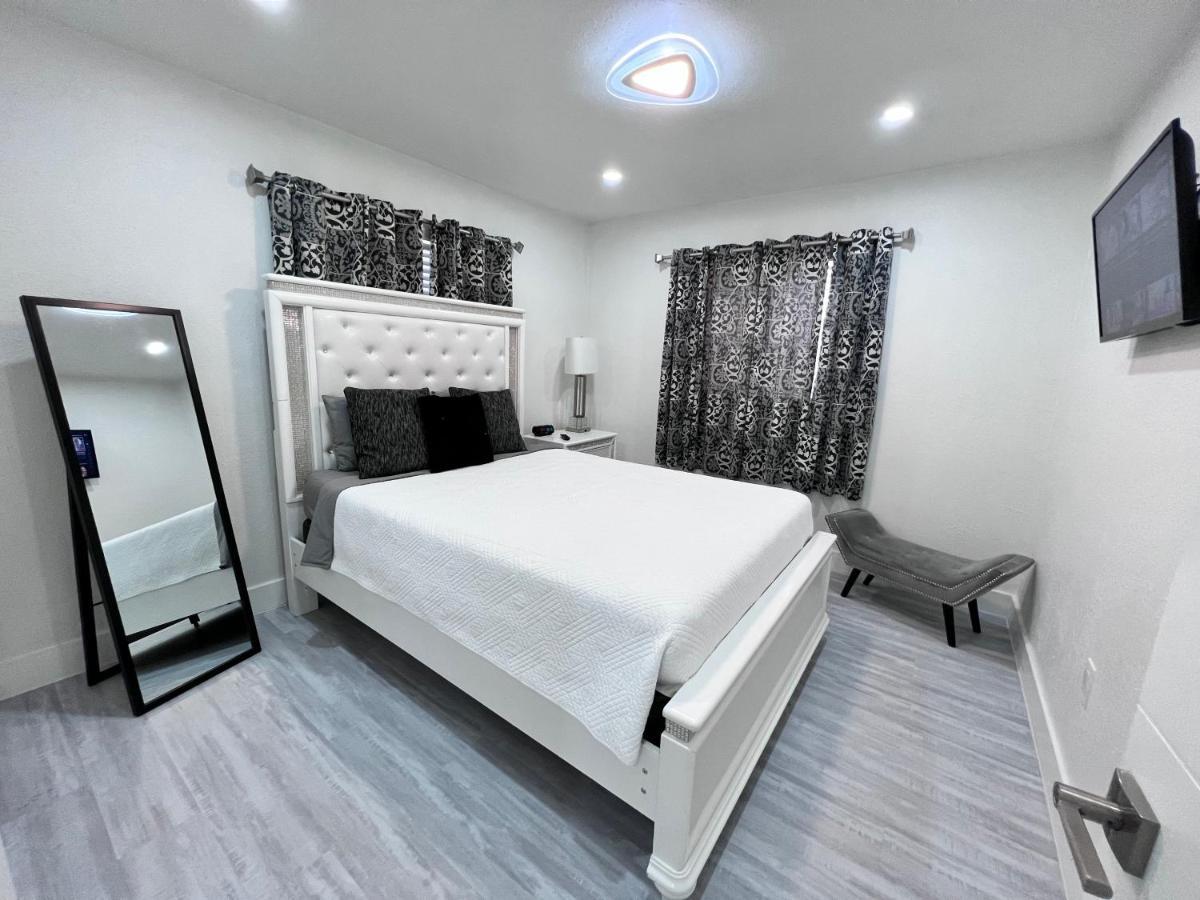 Stylish 2 Bedrooms Apartment By Miami International Airport Ngoại thất bức ảnh