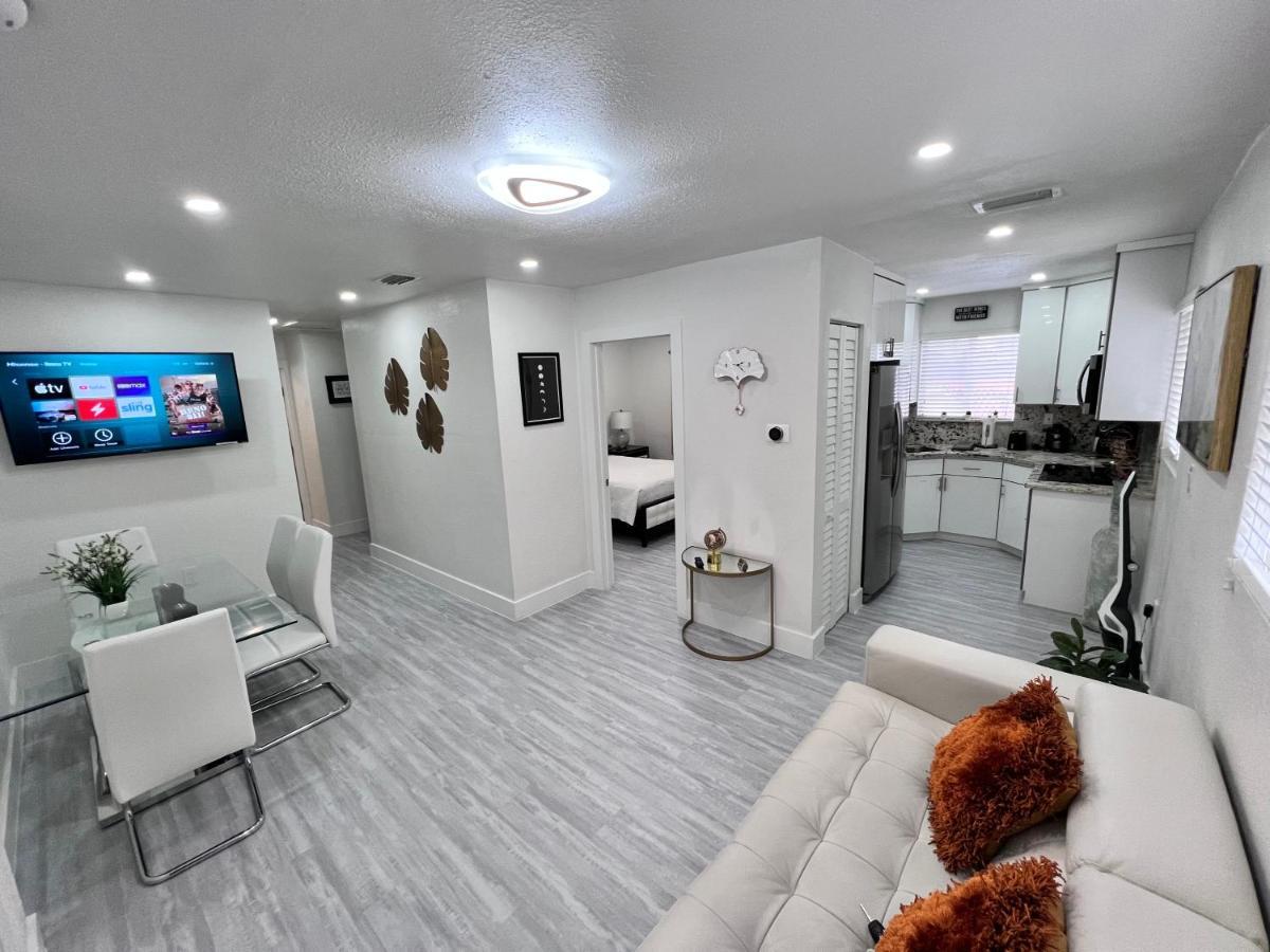 Stylish 2 Bedrooms Apartment By Miami International Airport Ngoại thất bức ảnh