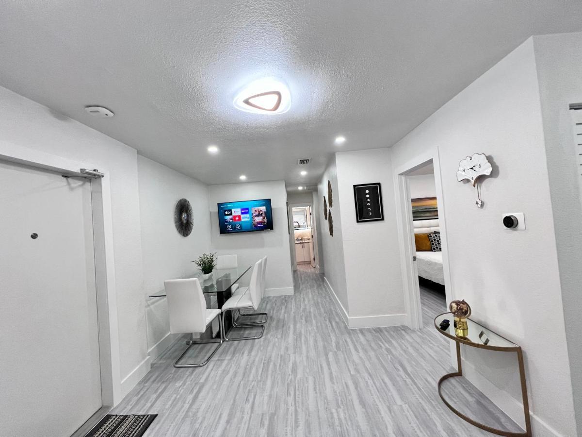 Stylish 2 Bedrooms Apartment By Miami International Airport Ngoại thất bức ảnh